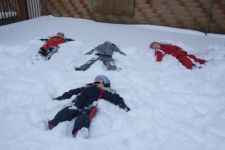 16.02.2012 Na zahradě ve sněhu
